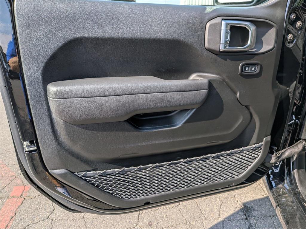 new 2025 Jeep Wrangler car, priced at $35,249