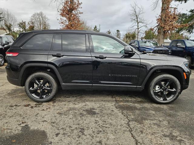 new 2025 Jeep Grand Cherokee car, priced at $55,455