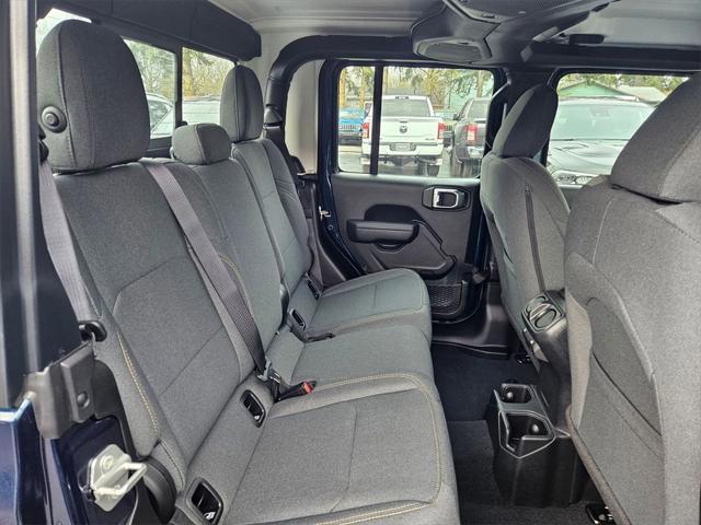 new 2025 Jeep Gladiator car, priced at $39,243