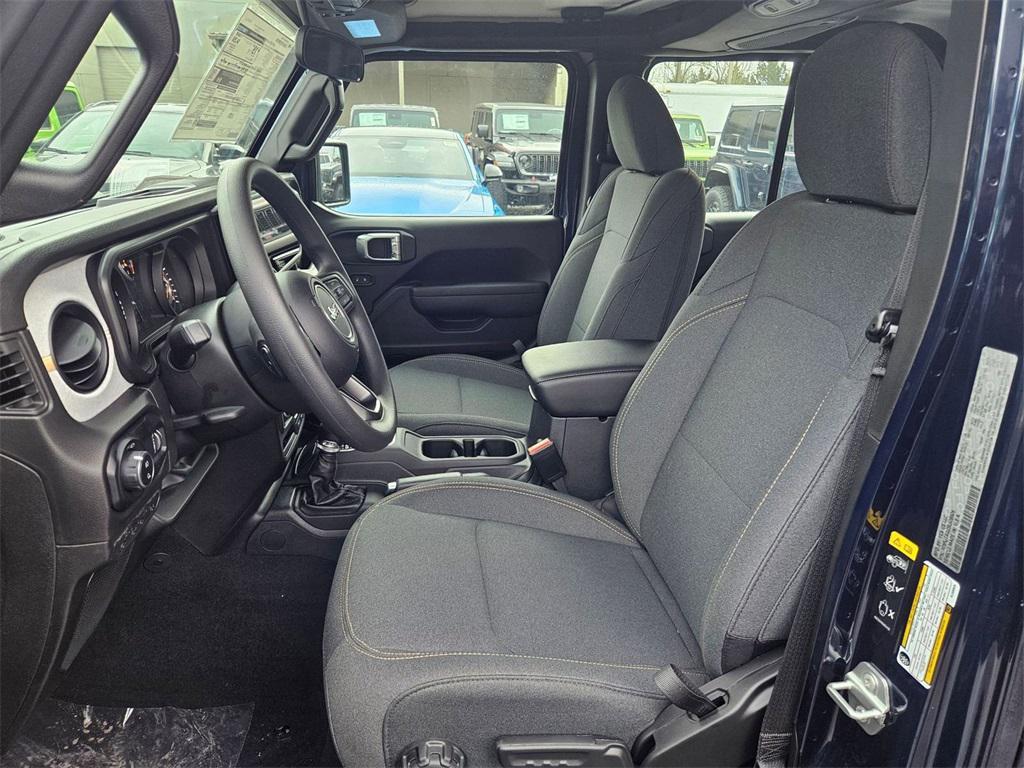 new 2025 Jeep Gladiator car, priced at $37,743