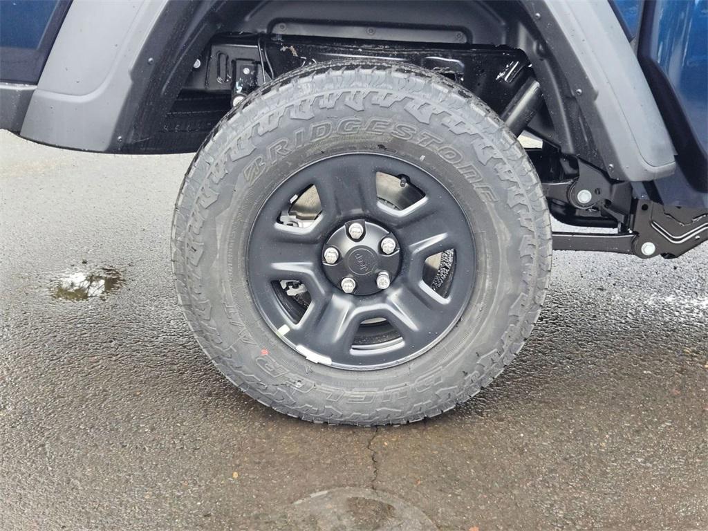 new 2025 Jeep Gladiator car, priced at $37,743