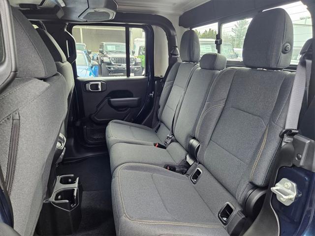 new 2025 Jeep Gladiator car, priced at $39,243