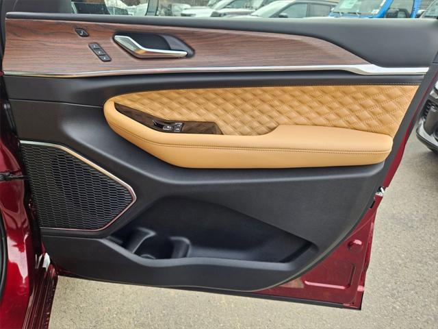 new 2025 Jeep Grand Cherokee car, priced at $56,993