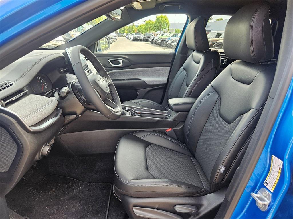 new 2025 Jeep Compass car, priced at $24,993