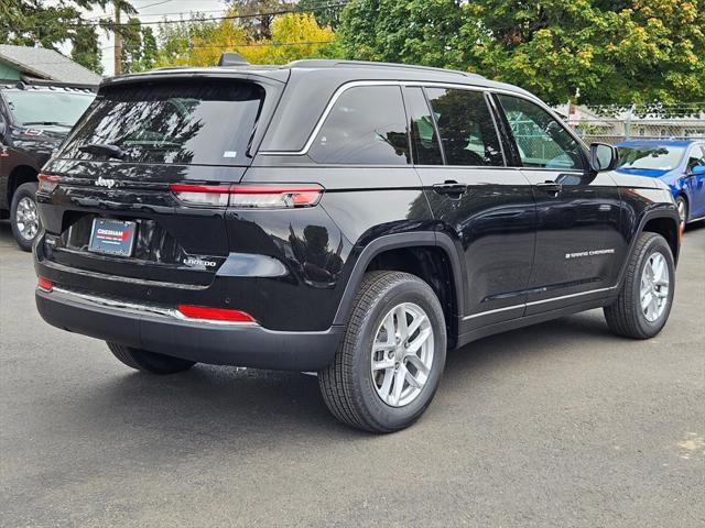 new 2025 Jeep Grand Cherokee car, priced at $39,993