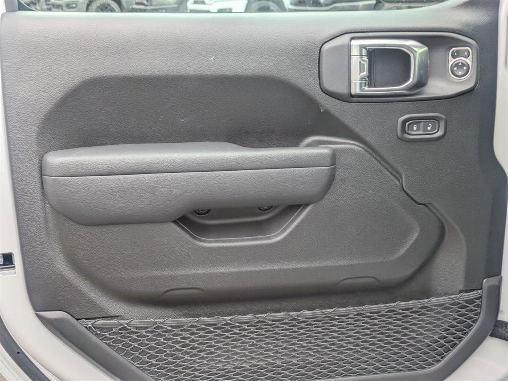 new 2025 Jeep Gladiator car, priced at $41,743