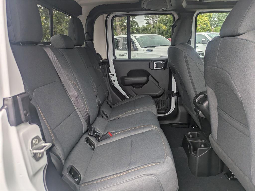 new 2025 Jeep Gladiator car, priced at $41,743