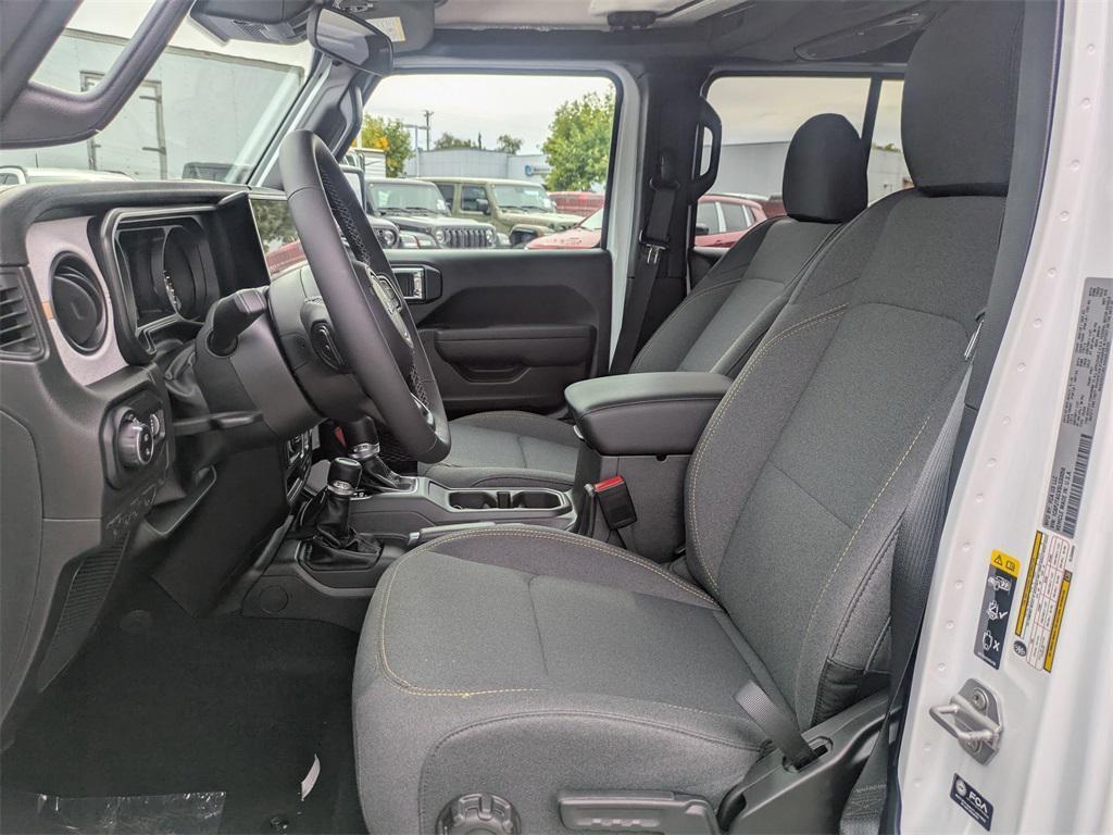 new 2025 Jeep Gladiator car, priced at $41,743