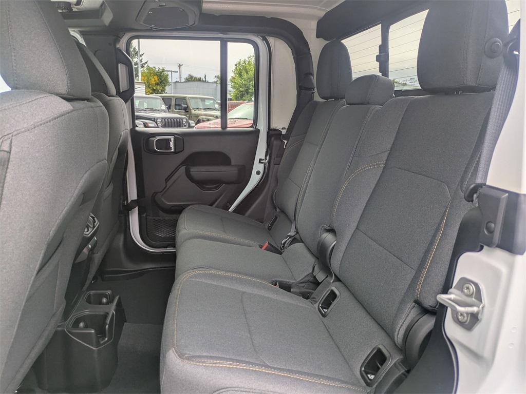 new 2025 Jeep Gladiator car, priced at $41,743