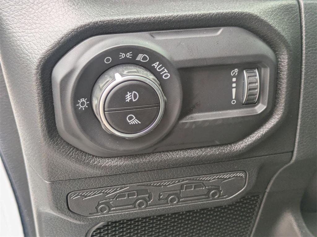 new 2025 Jeep Gladiator car, priced at $41,743