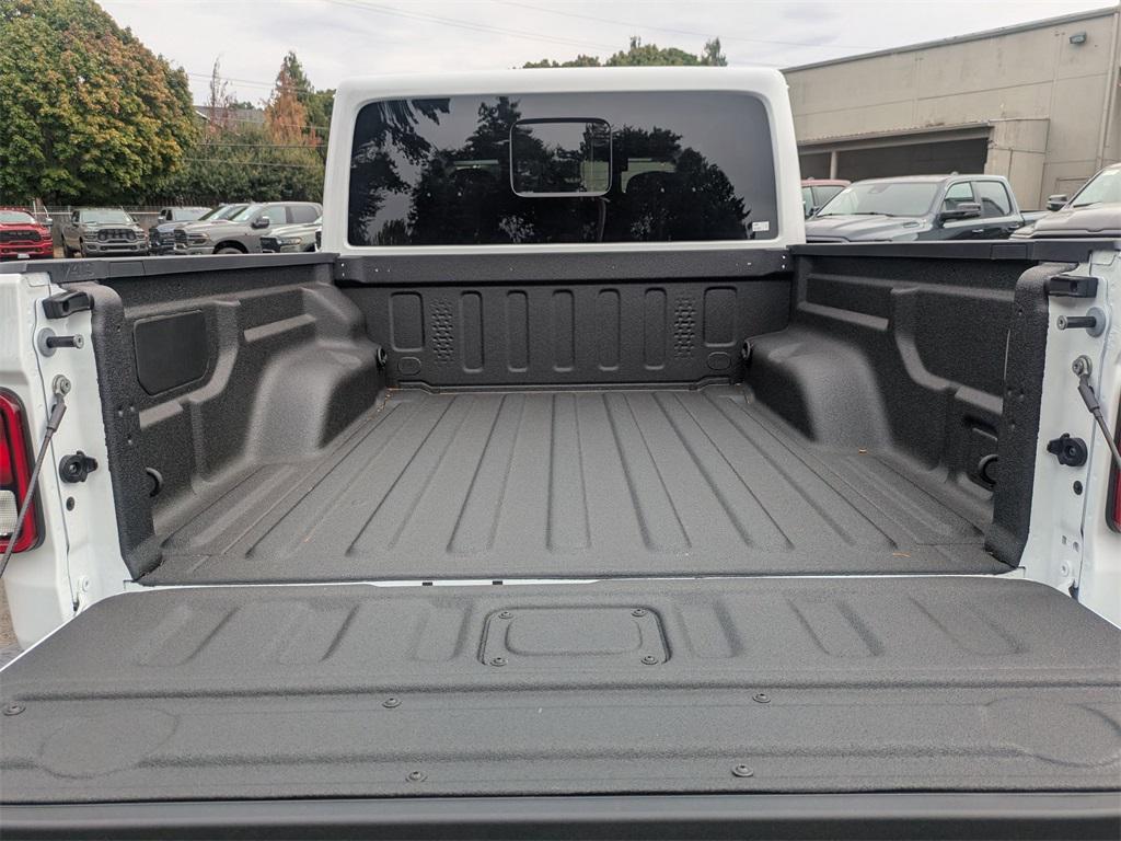 new 2025 Jeep Gladiator car, priced at $41,743