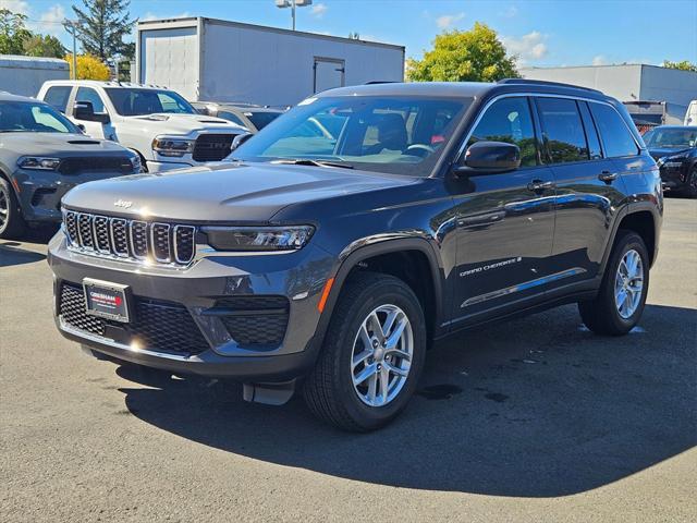 new 2025 Jeep Grand Cherokee car, priced at $39,993