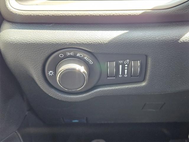 new 2025 Chrysler Voyager car, priced at $38,850