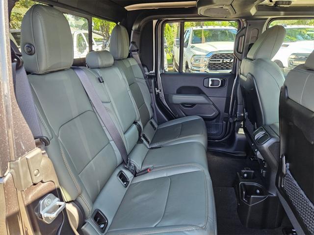 new 2025 Jeep Gladiator car, priced at $51,999