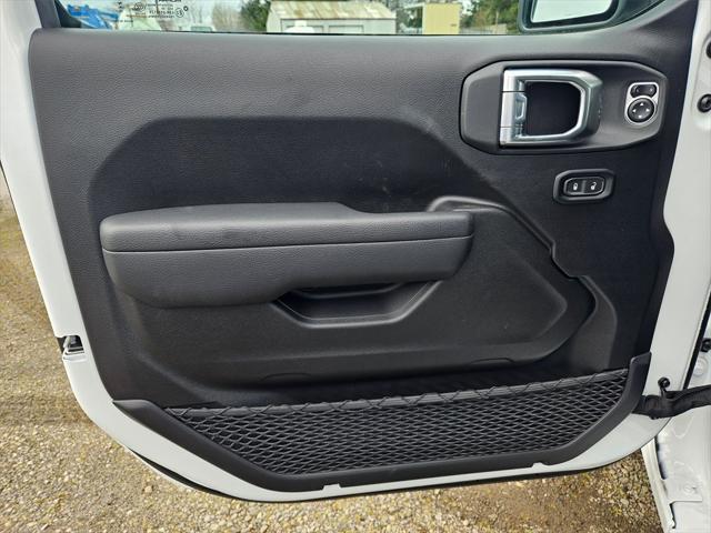 new 2025 Jeep Gladiator car, priced at $48,993
