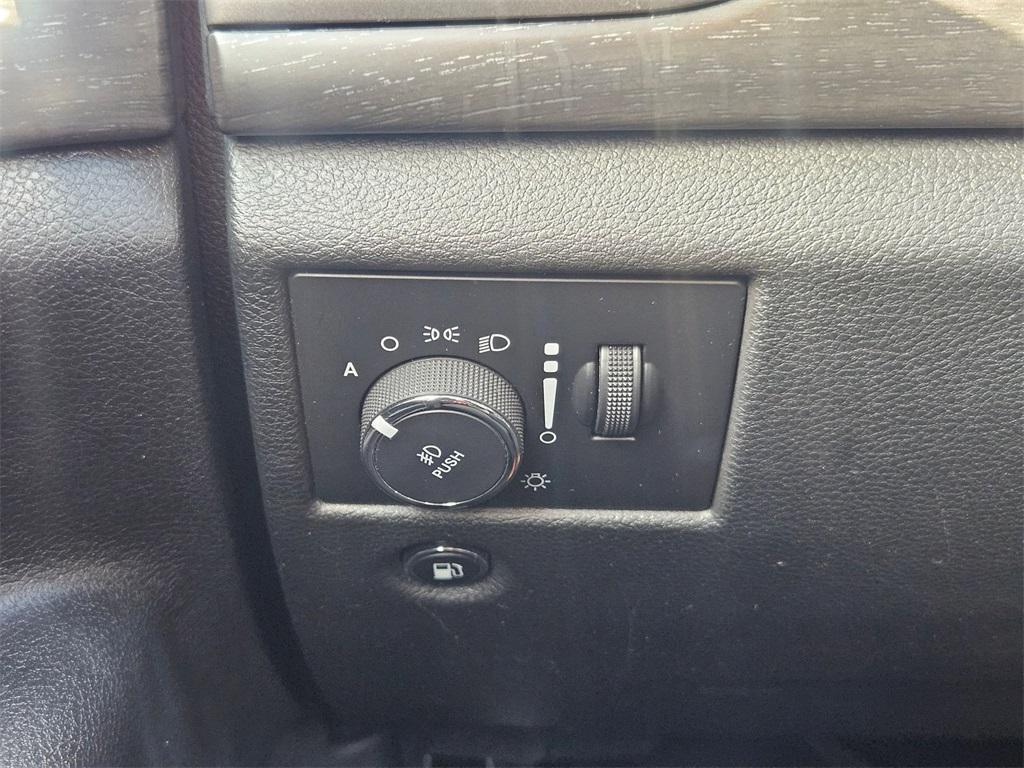 used 2018 Jeep Grand Cherokee car, priced at $21,493