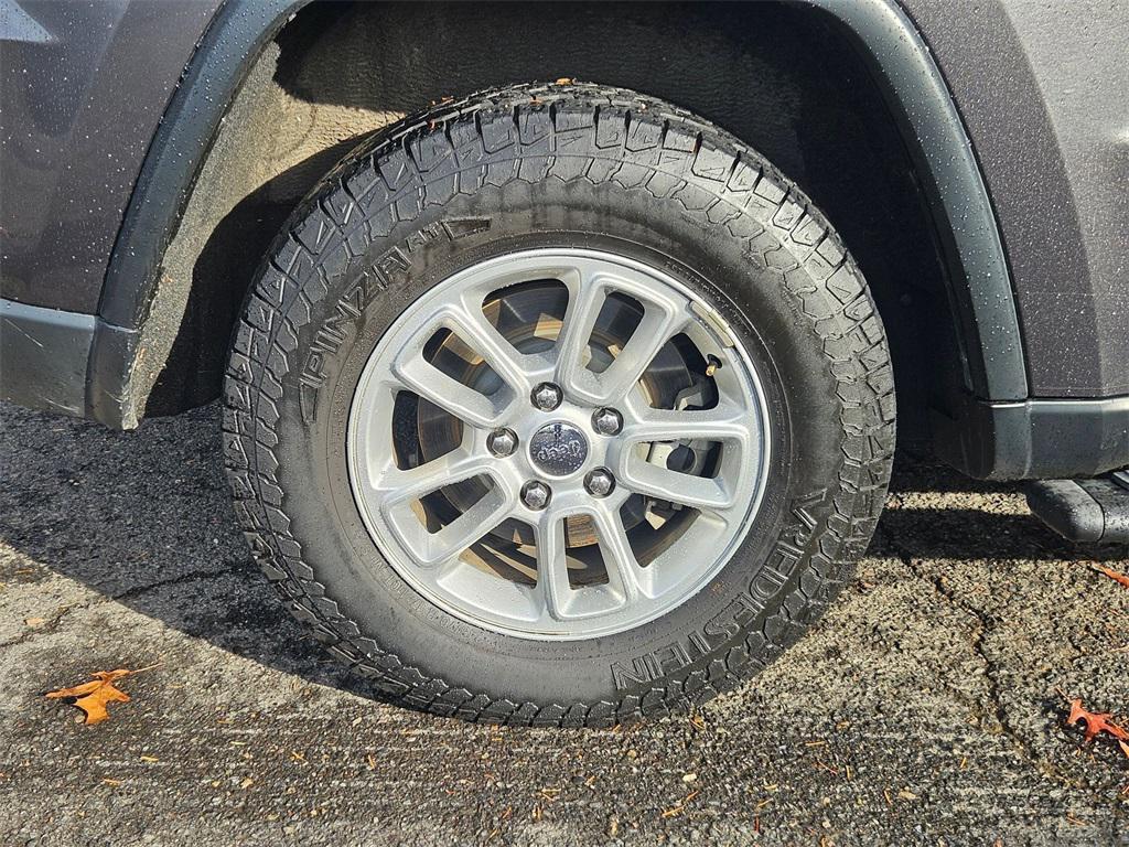 used 2018 Jeep Grand Cherokee car, priced at $21,493