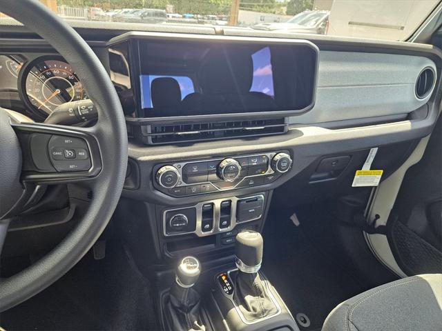 new 2025 Jeep Wrangler car, priced at $31,955