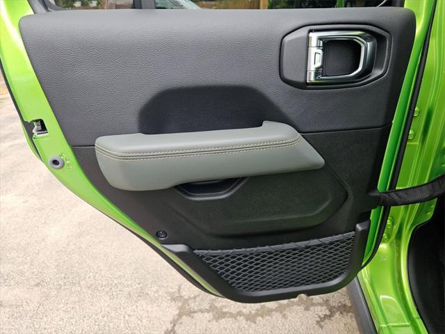 new 2025 Jeep Gladiator car, priced at $52,743