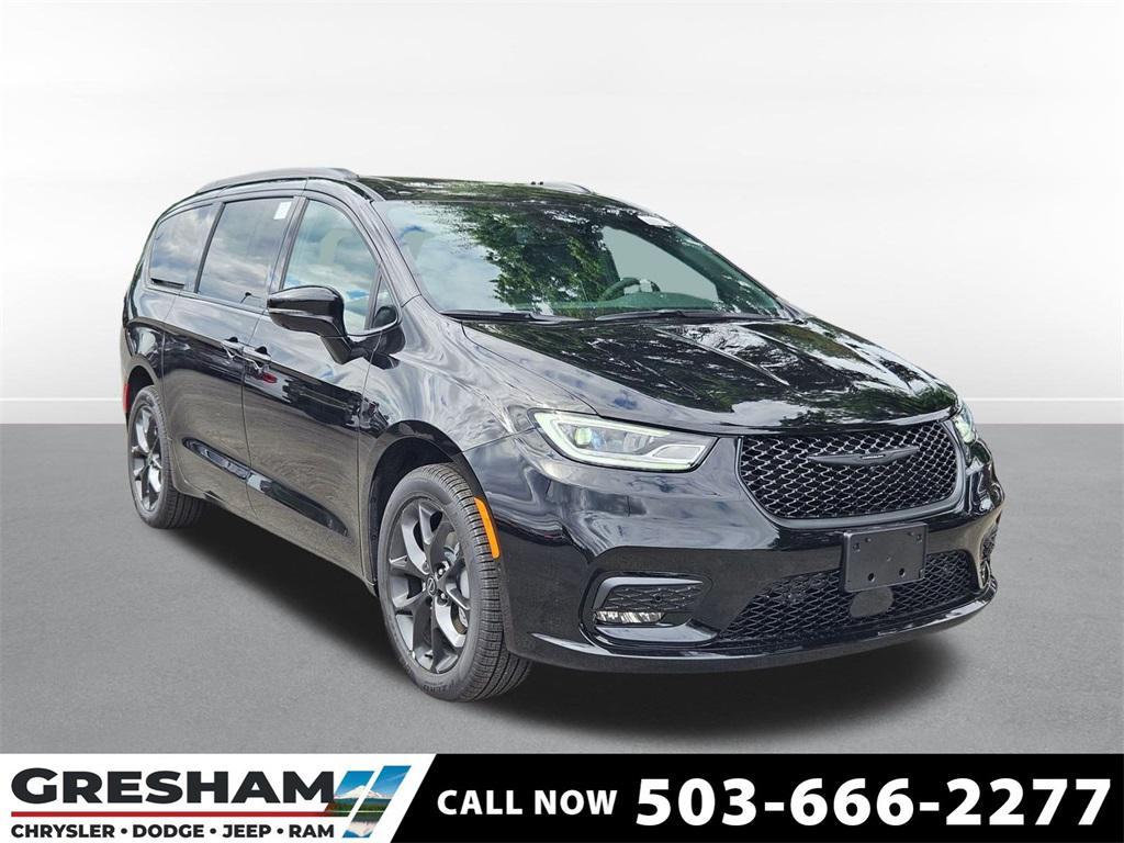 new 2025 Chrysler Pacifica car, priced at $52,743