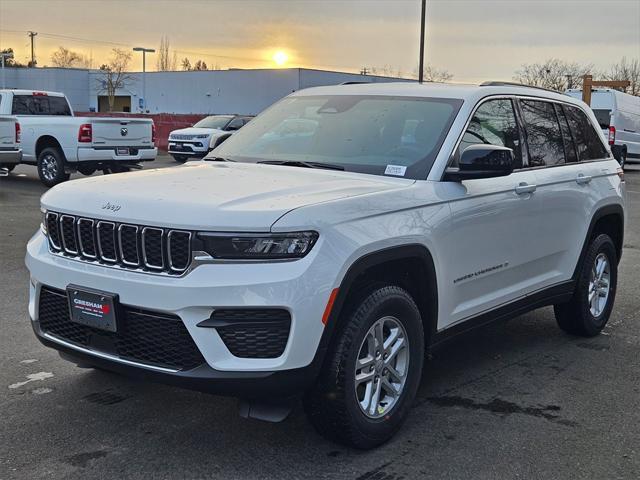 new 2025 Jeep Grand Cherokee car, priced at $35,493