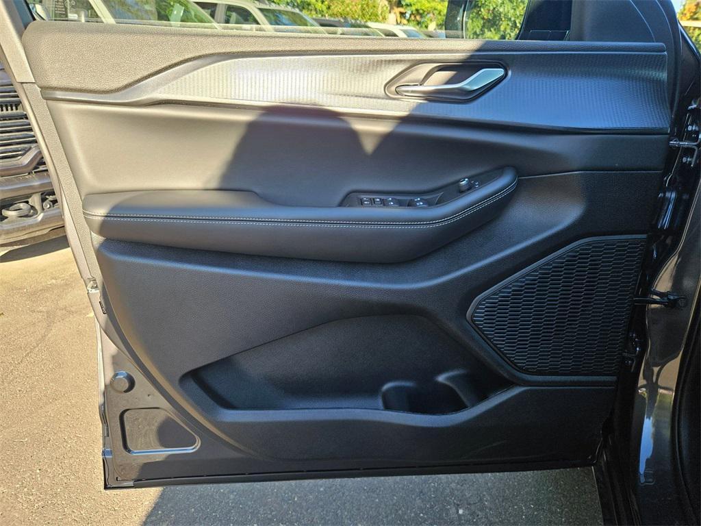 new 2025 Jeep Grand Cherokee L car, priced at $41,493