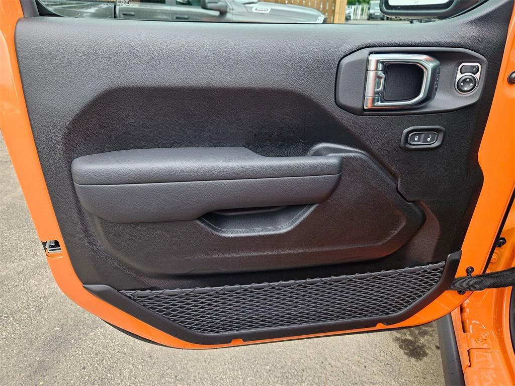 new 2025 Jeep Wrangler car, priced at $48,493