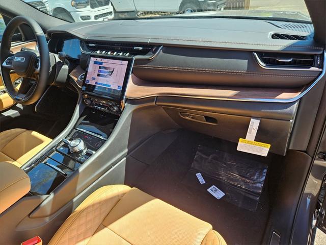 new 2025 Jeep Grand Cherokee car, priced at $59,493