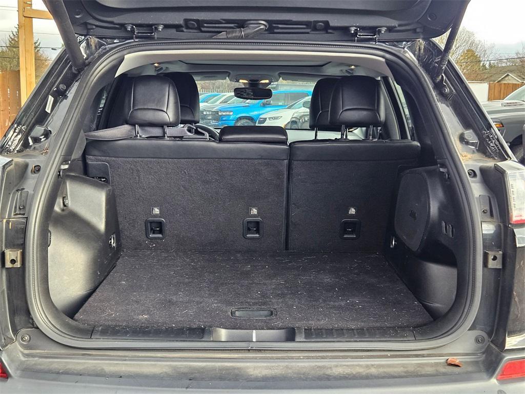 used 2021 Jeep Cherokee car, priced at $22,993