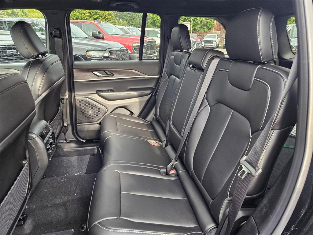 new 2025 Jeep Grand Cherokee car, priced at $39,243