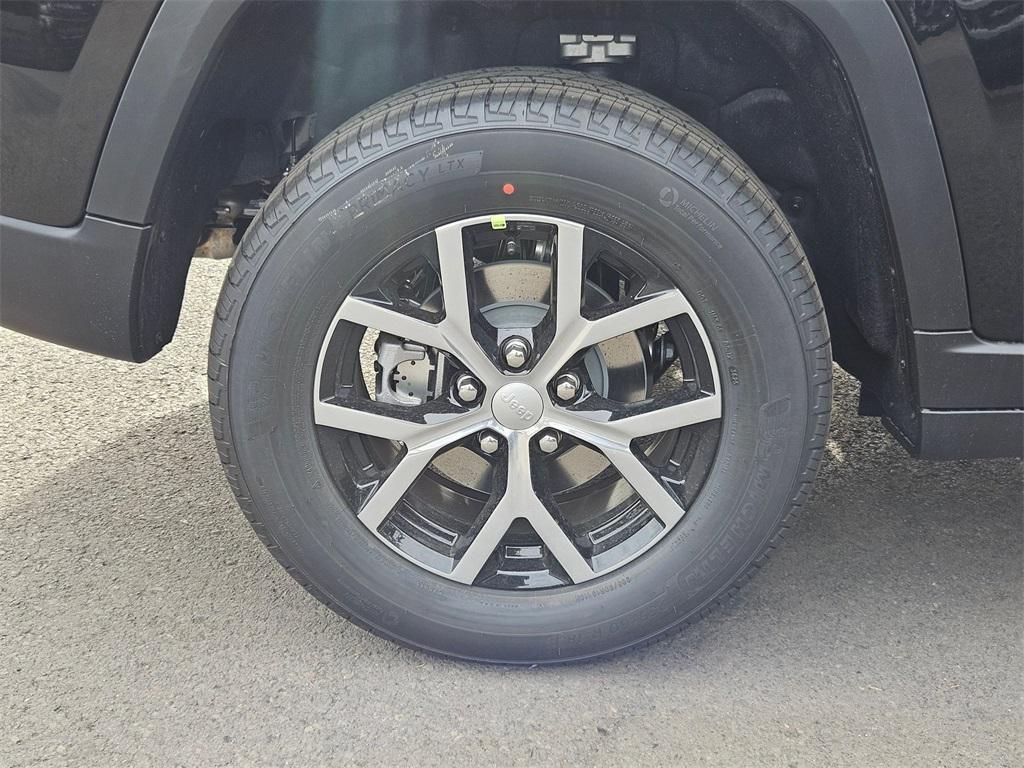 new 2025 Jeep Grand Cherokee car, priced at $39,243