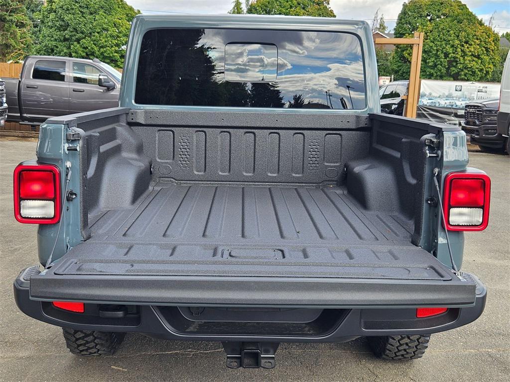new 2025 Jeep Gladiator car, priced at $43,993