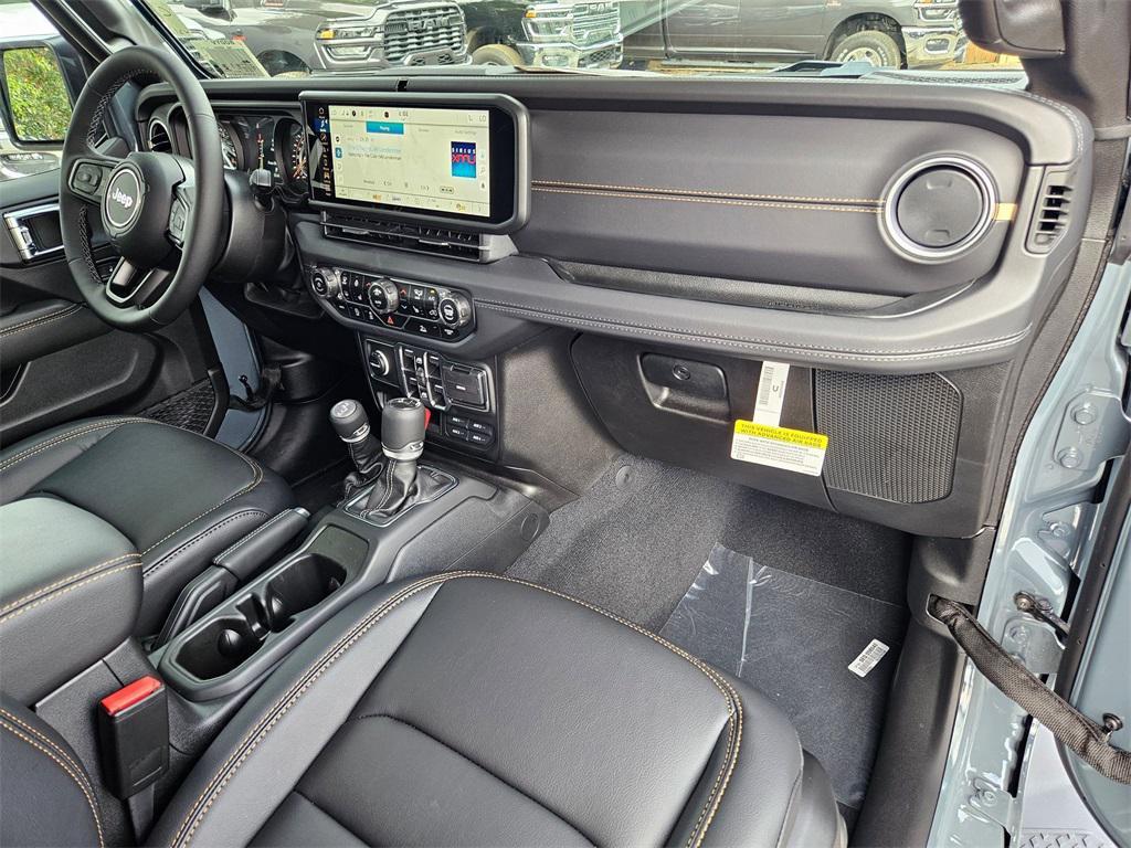 new 2025 Jeep Gladiator car, priced at $43,993