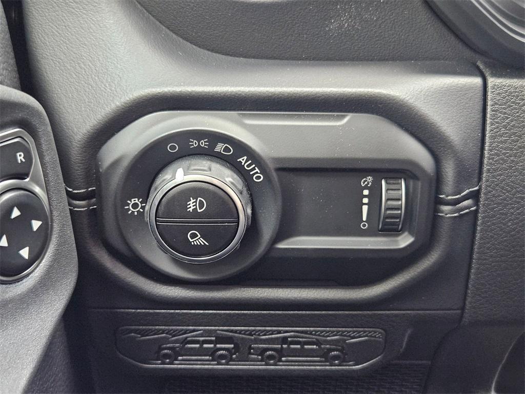 new 2025 Jeep Gladiator car, priced at $43,993