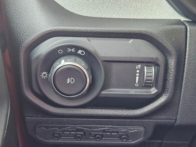 new 2025 Jeep Wrangler car, priced at $40,645