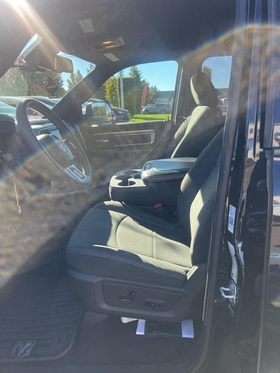 used 2022 Ram 1500 Classic car, priced at $33,993