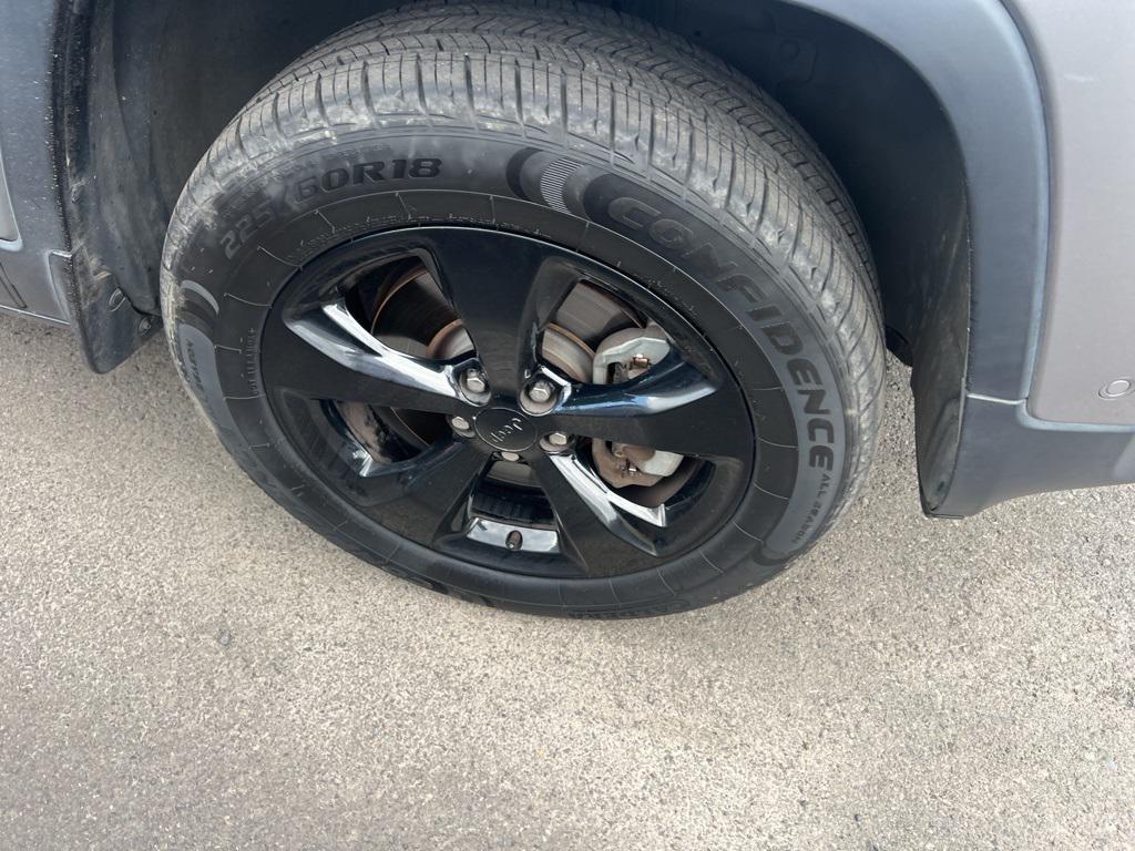 used 2016 Jeep Cherokee car, priced at $13,993