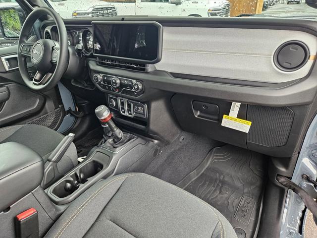 new 2025 Jeep Wrangler car, priced at $31,298