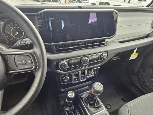 new 2025 Jeep Wrangler car, priced at $31,298
