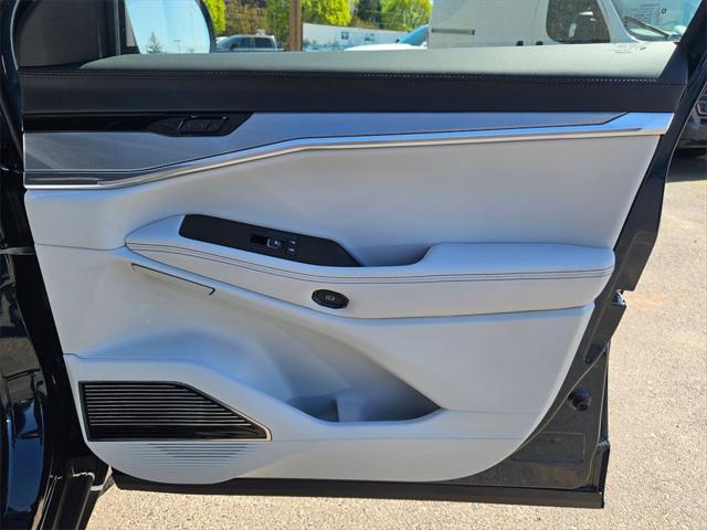 new 2025 Jeep Wagoneer S car, priced at $54,993