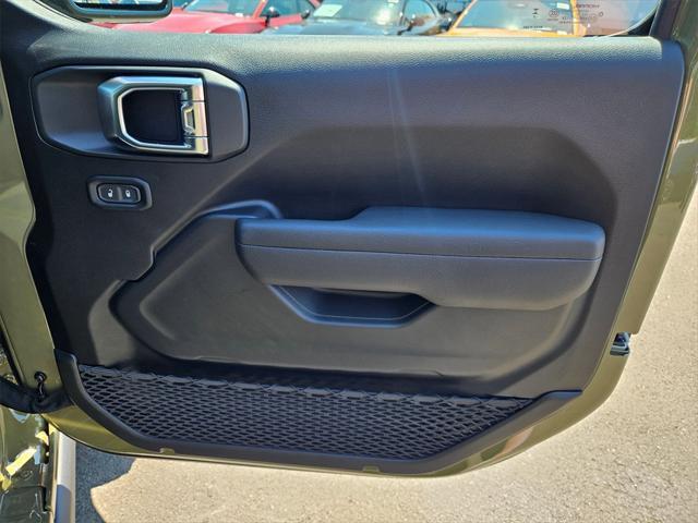 new 2025 Jeep Wrangler car, priced at $65,993