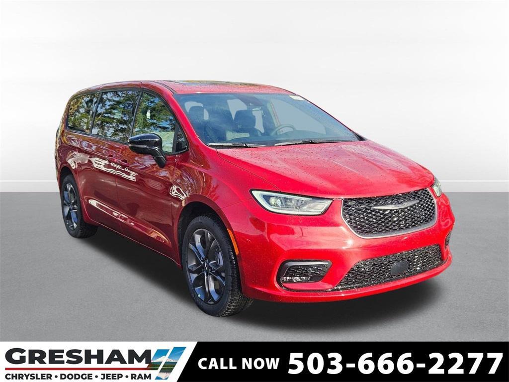 new 2026 Chrysler Pacifica car, priced at $43,993
