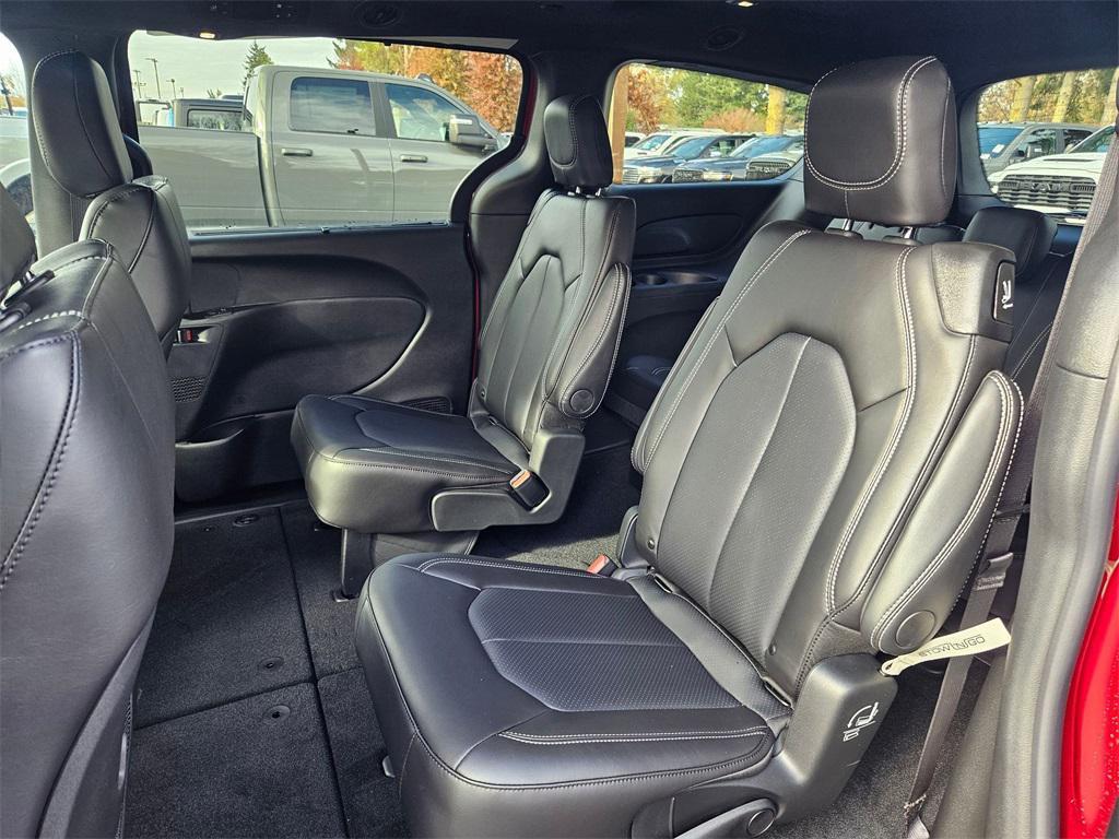 new 2026 Chrysler Pacifica car, priced at $43,993