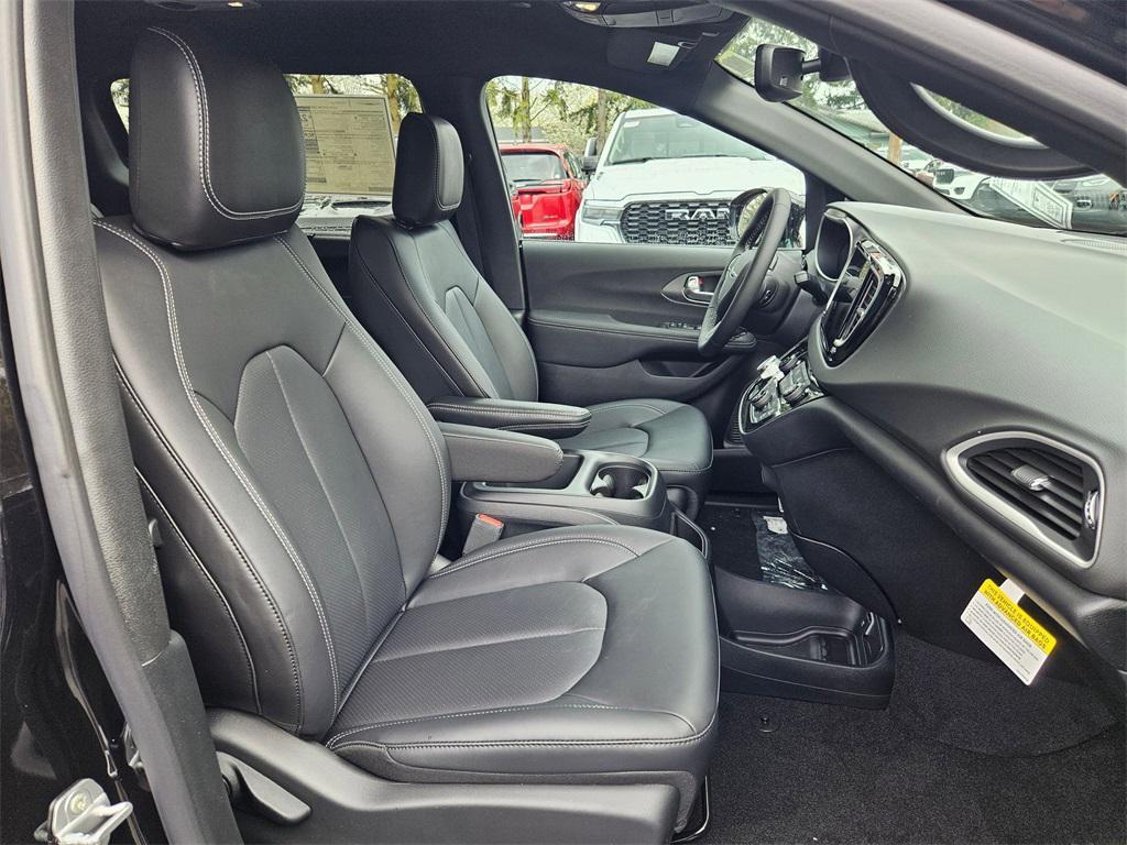 new 2025 Chrysler Voyager car, priced at $36,493