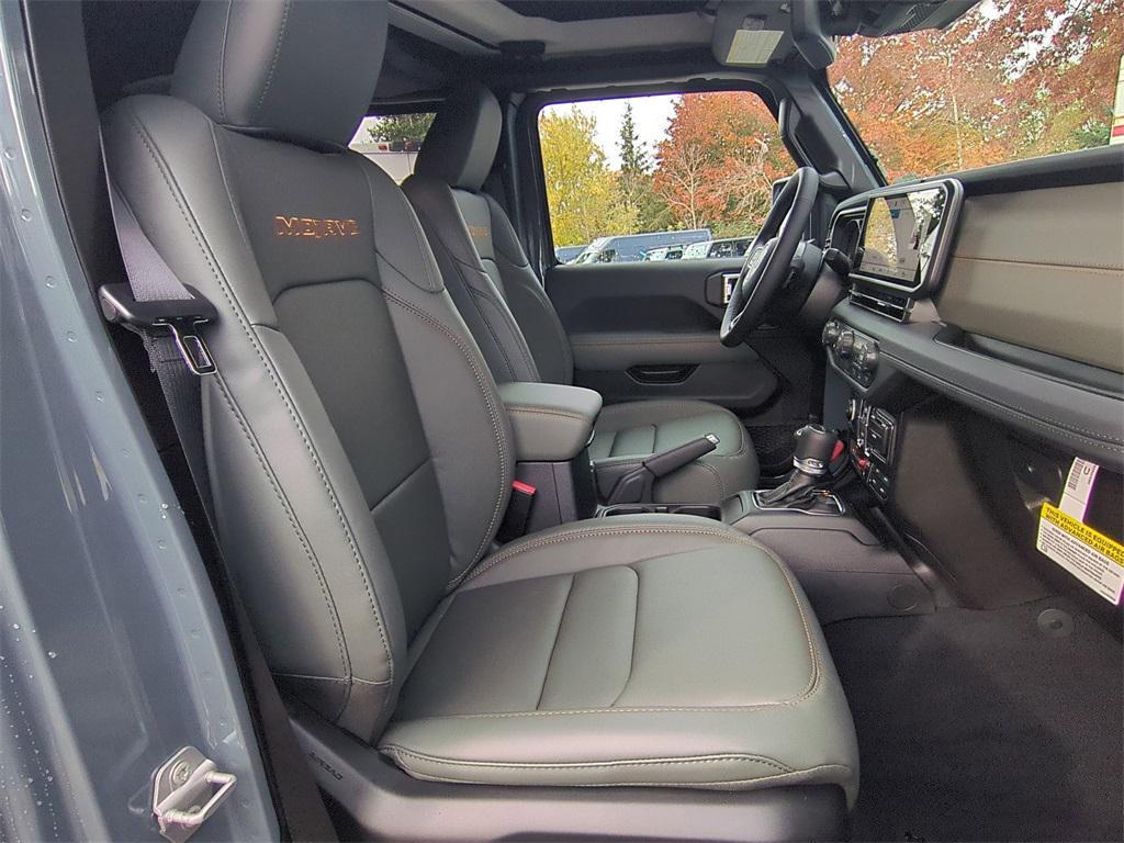 new 2025 Jeep Gladiator car, priced at $50,993