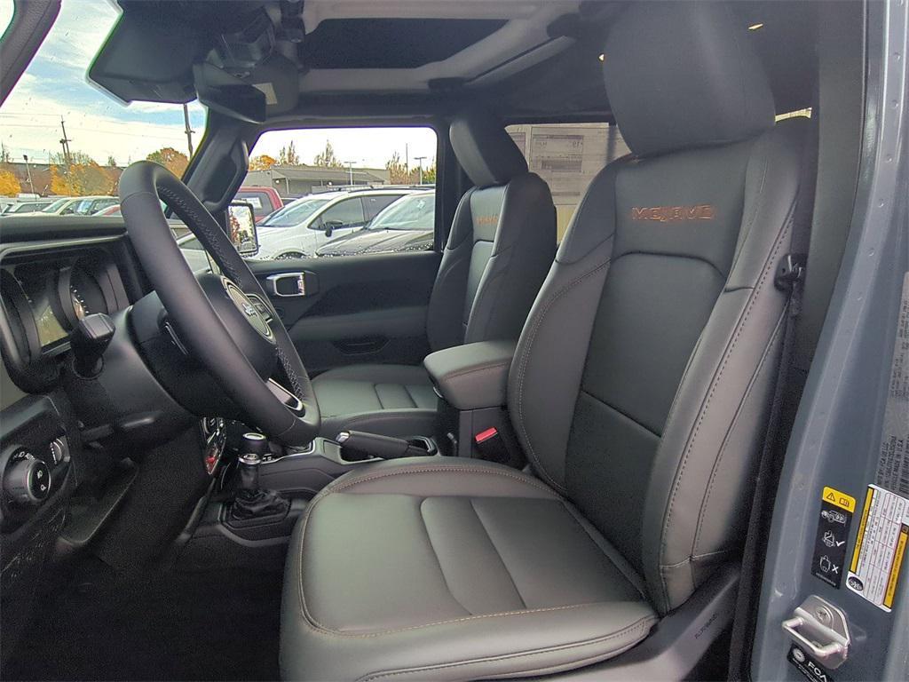 new 2025 Jeep Gladiator car, priced at $50,993