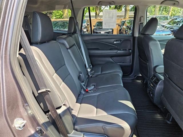 used 2022 Honda Pilot car, priced at $39,993