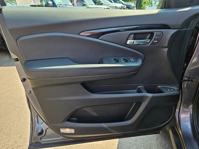 used 2022 Honda Pilot car, priced at $39,993