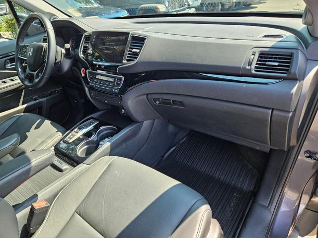 used 2022 Honda Pilot car, priced at $39,993