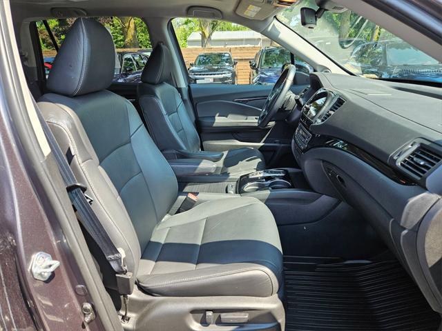 used 2022 Honda Pilot car, priced at $39,993
